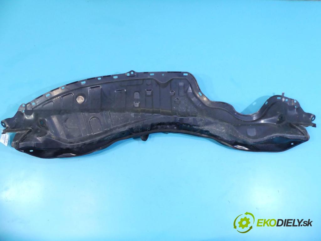 Toyota Urban Cruiser 1.3 vvti 101 HP manual 74 kW 1329 cm3 5- torpédo  (Torpéda)