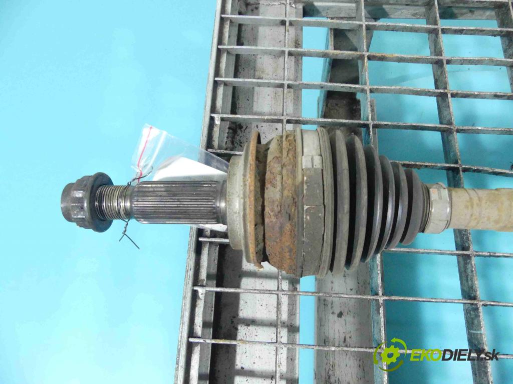 Toyota Urban Cruiser 1.3 vvti 101 HP manual 74 kW 1329 cm3 5- poloos pravé  (Poloosy)