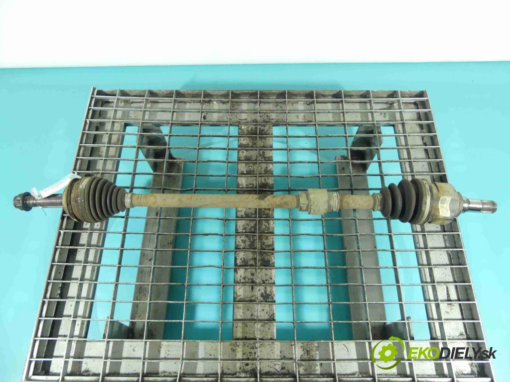 Toyota Urban Cruiser 1.3 vvti 101 HP manual 74 kW 1329 cm3 5- poloos pravé  (Poloosy)