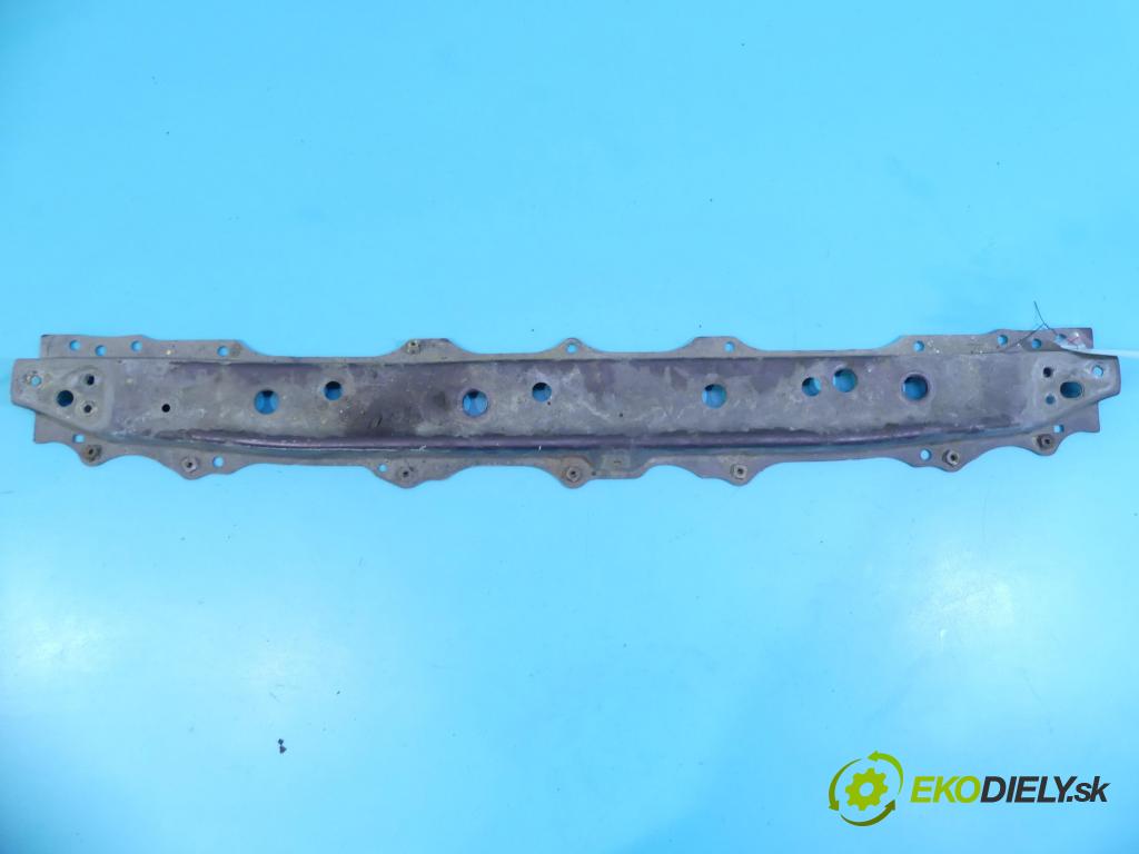 Toyota Urban Cruiser 1.3 vvti 101 hp manual 74 kW 1329 cm3 5- stěna přední  (Výztuhy přední)