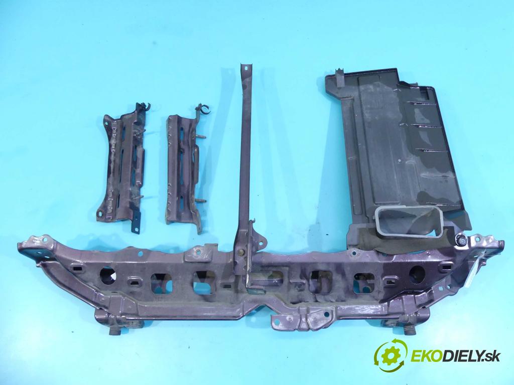 Toyota Urban Cruiser 1.3 vvti 101 hp manual 74 kW 1329 cm3 5- stěna přední  (Výztuhy přední)