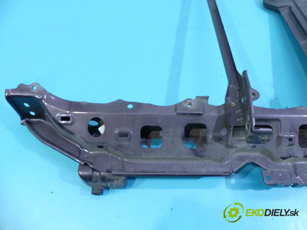 Toyota Urban Cruiser 1.3 vvti 101 hp manual 74 kW 1329 cm3 5- stěna přední  (Výztuhy přední)