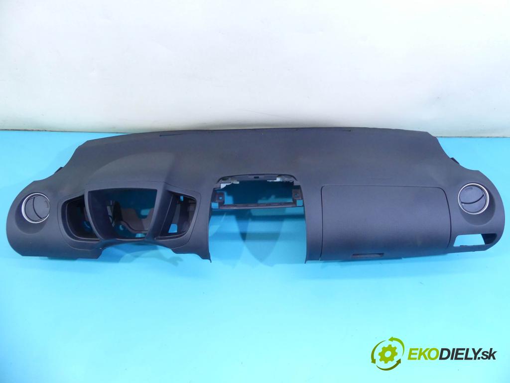 Toyota Urban Cruiser 1.3 vvti 101 HP manual 74 kW 1329 cm3 5- kokpit,pristrojová doska rozdeľovacia 
