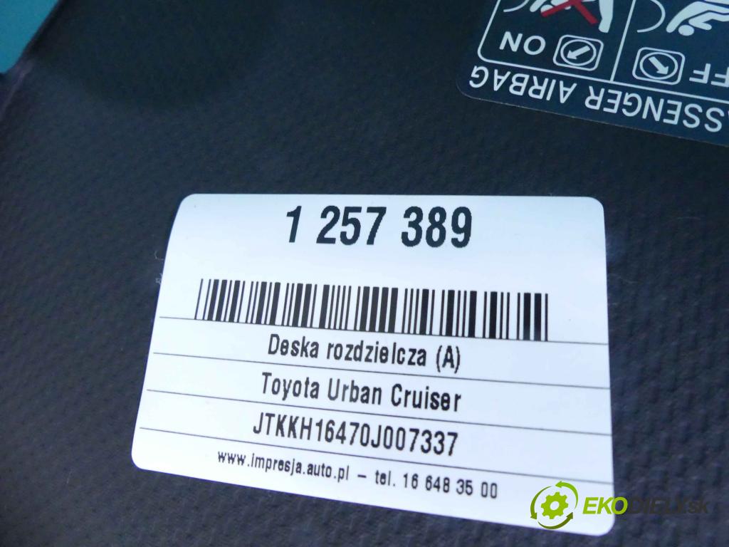 Toyota Urban Cruiser 1.3 vvti 101 HP manual 74 kW 1329 cm3 5- kokpit,pristrojová doska rozdeľovacia
