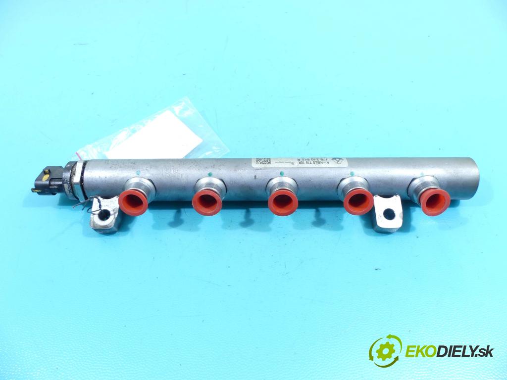 Nissan X-trail III T32 2013-2021 1.6 dci 131 HP manual 96 kW 1598 cm3 5- lišta vstrekovacia 175210542R (Vstrekovacie lišty)