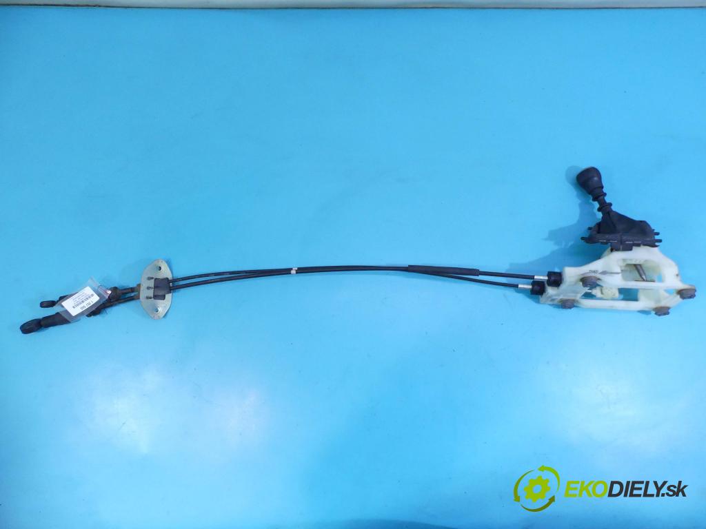 Kia Ceed I 2006-2012 1.6 16v 122 HP manual 89,7 kW 1591 cm3 5- Páka: Změny: stupeň,rýchlosť  (Rýchlostné páky / kulisy)