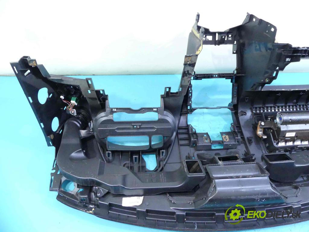 Nissan Qashqai J10 2006-2013 1.5 dci 106 HP manual 78 kW 1461 cm3 5- kokpit,pristrojová doska rozdeľovacia 98510JD18C