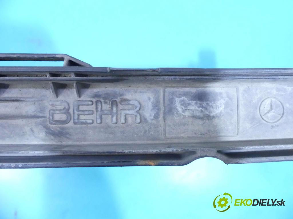 Mercedes 124 2.5d 94 HP manual 69 kW 2497 cm3 4- chladič  (Chladiče)