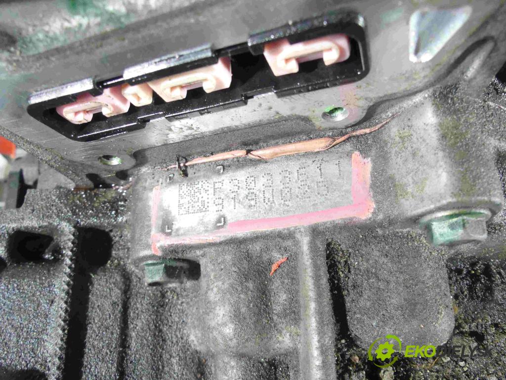 Toyota Estima III 2006-2019 2.4 vvti 170 HP automatic 125 kW 2399 cm3 5- prevodovka stupeň,rýchlosť automat 30900 28030