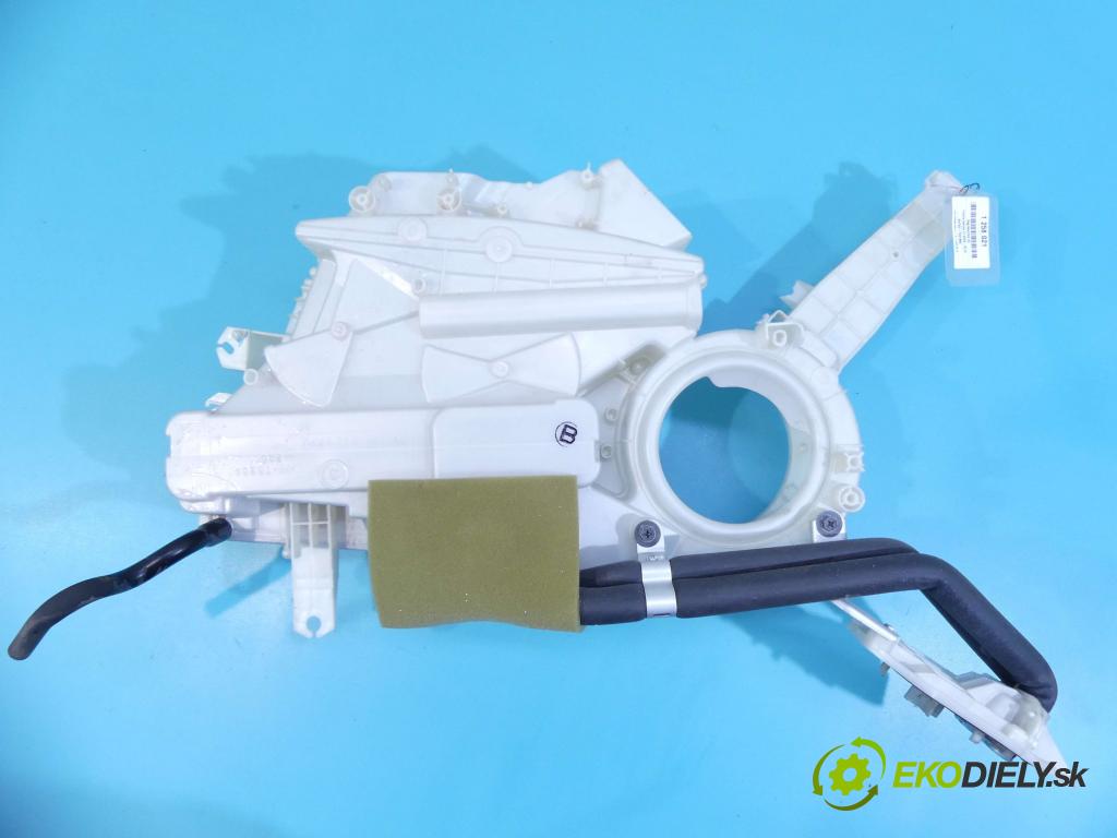 Toyota Estima III 2006-2019 2.4 vvti 170 HP automatic 125 kW 2399 cm3 5- radiator 87030-28230 (Radiátory kúrenia)