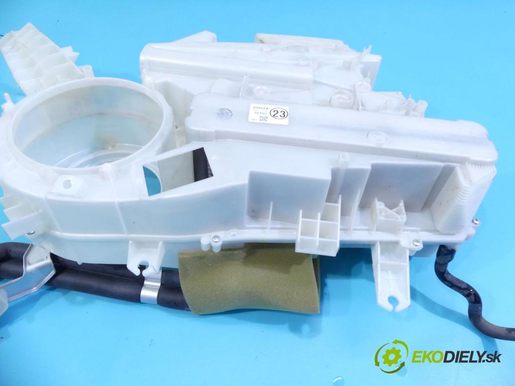 Toyota Estima III 2006-2019 2.4 vvti 170 HP automatic 125 kW 2399 cm3 5- radiator 87030-28230 (Radiátory kúrenia)