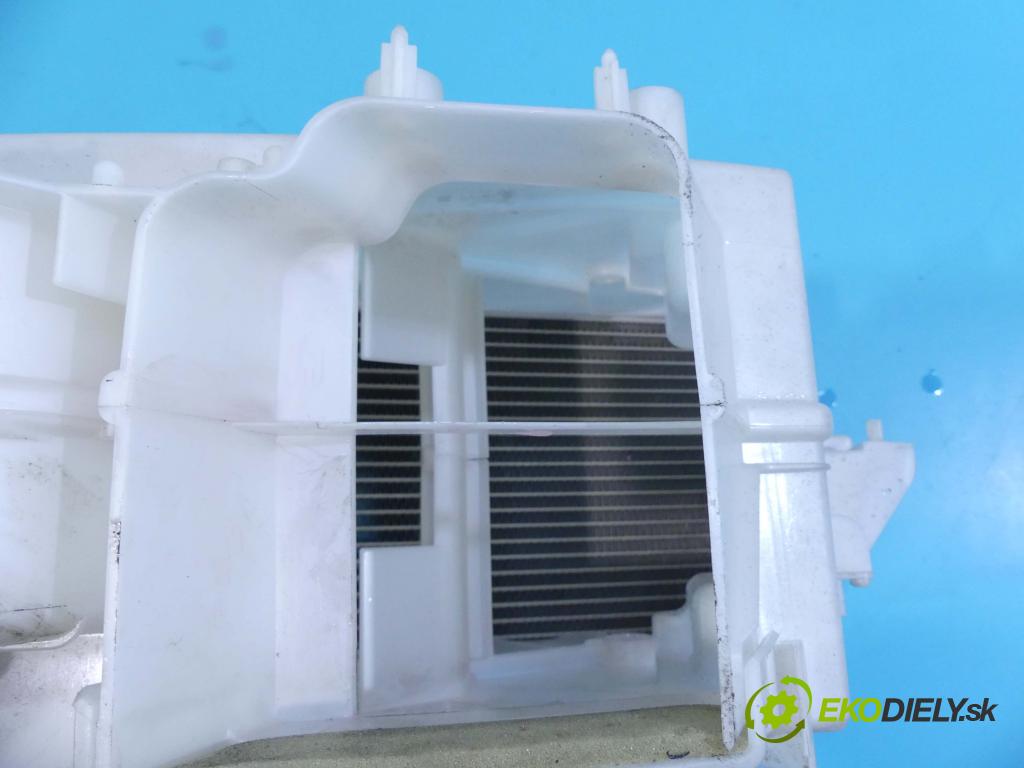 Toyota Estima III 2006-2019 2.4 vvti 170 HP automatic 125 kW 2399 cm3 5- radiator 87030-28230 (Radiátory kúrenia)