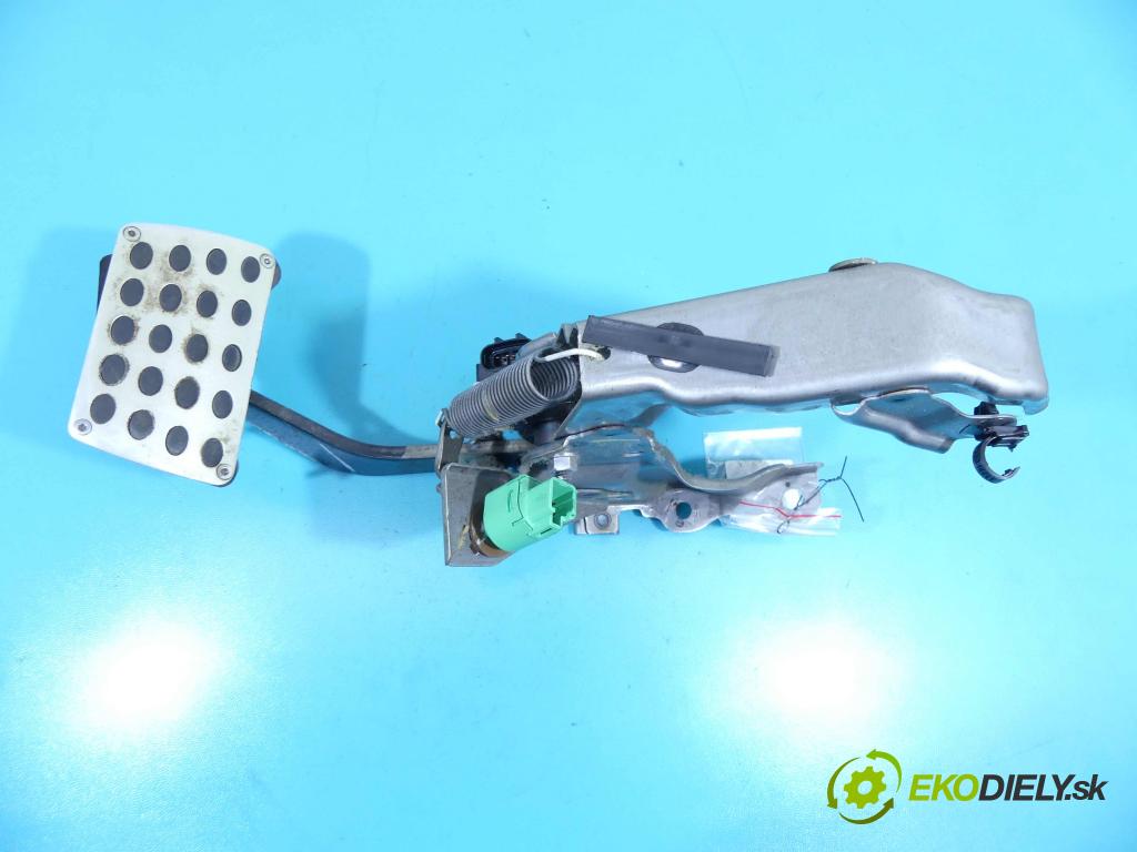 Toyota Estima III 2006-2019 2.4 vvti 170 HP automatic 125 kW 2399 cm3 5- pedále 89510-30040 (Pedále)