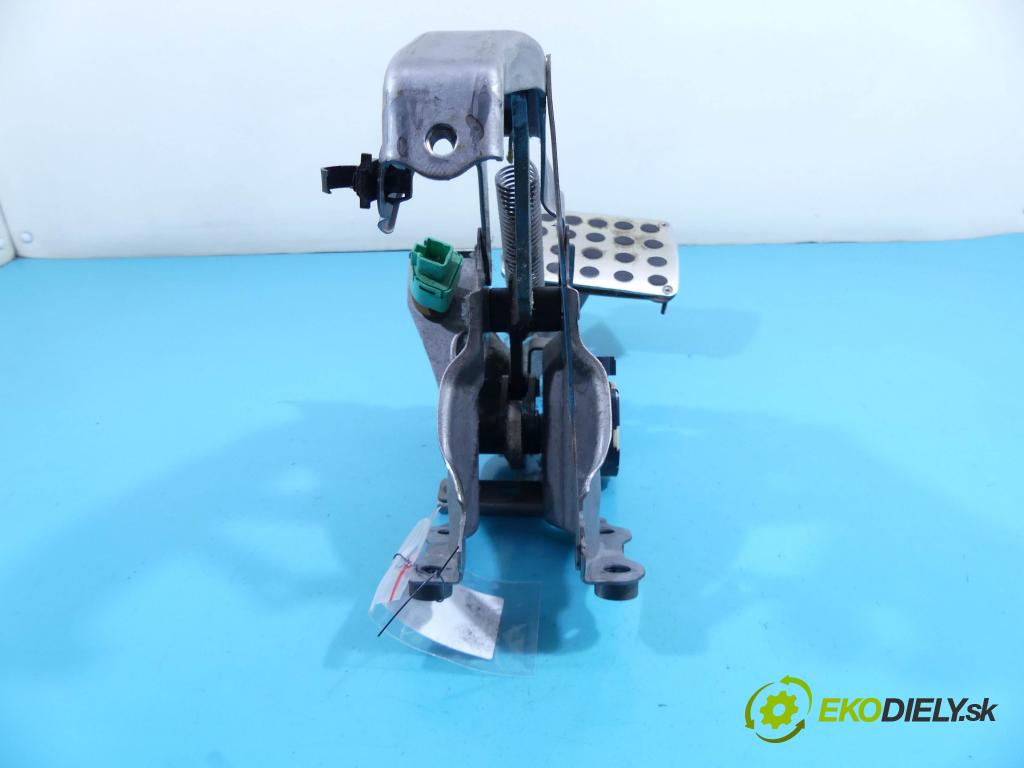 Toyota Estima III 2006-2019 2.4 vvti 170 HP automatic 125 kW 2399 cm3 5- pedále 89510-30040 (Pedále)