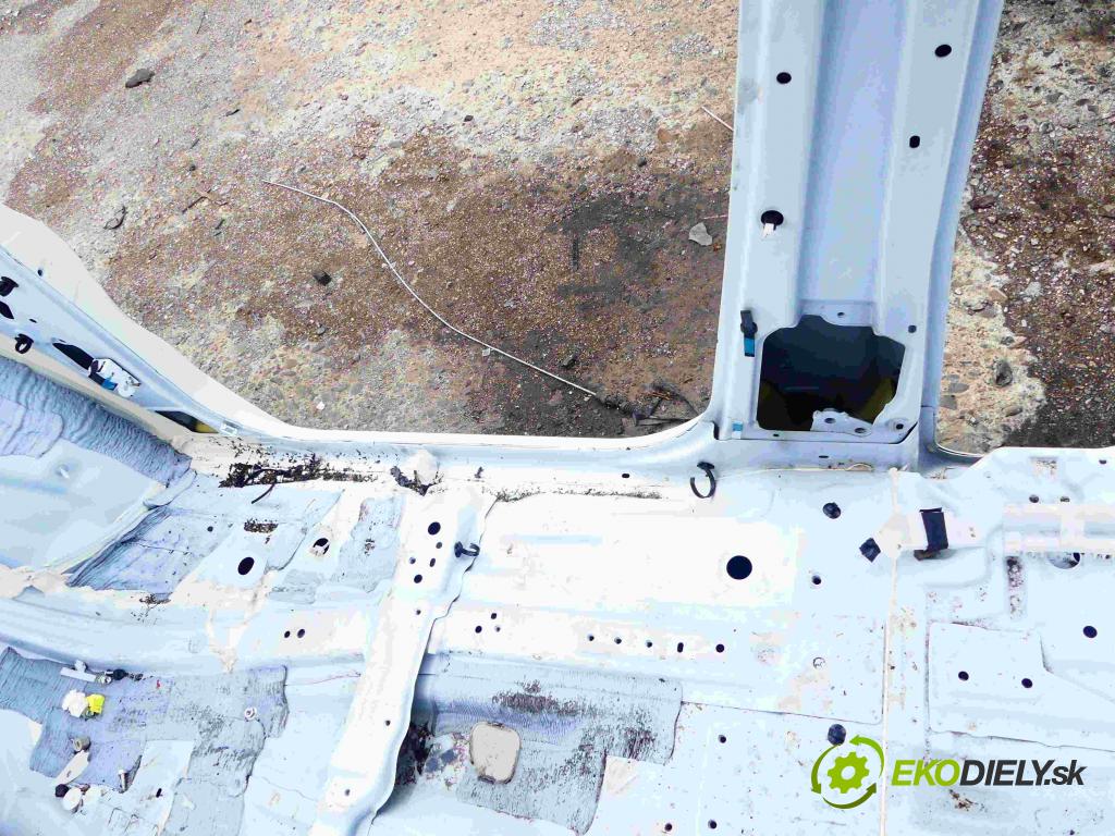 Toyota Estima III 2006-2019 2.4 vvti 170 hp automatic 125 kW 2399 cm3 5- práh pravý  (Ostatní)