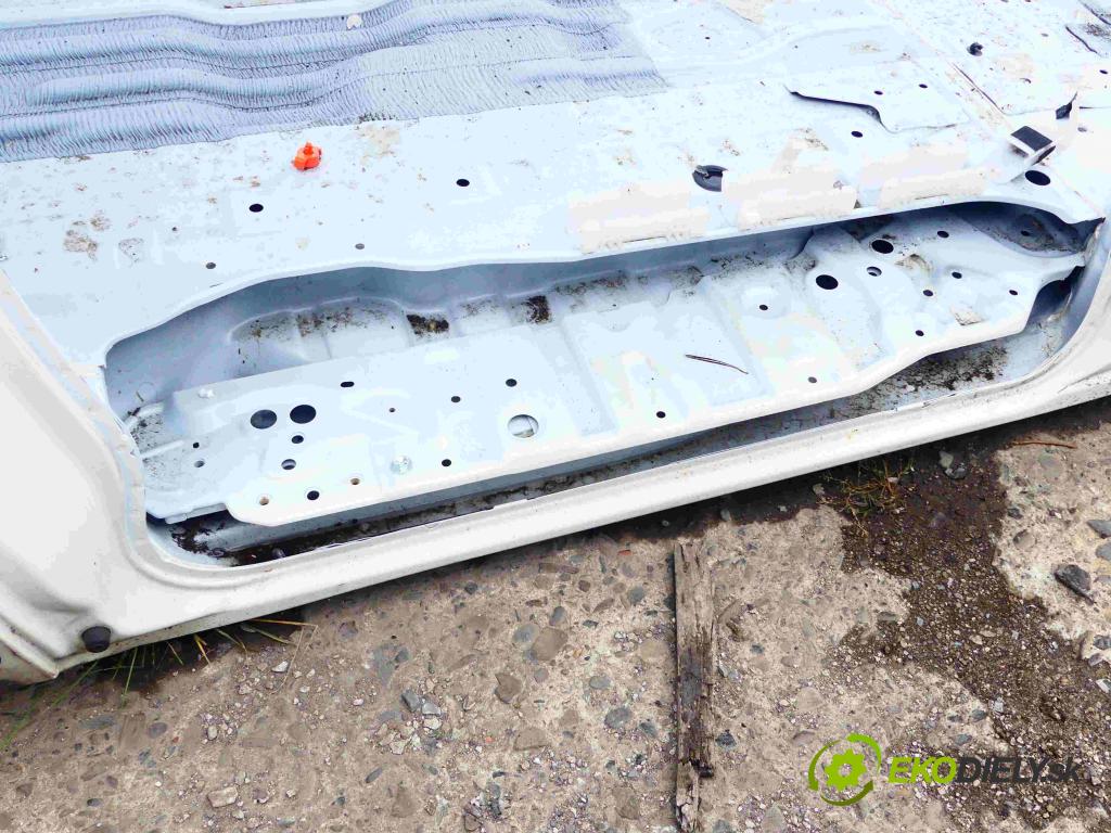 Toyota Estima III 2006-2019 2.4 vvti 170 hp automatic 125 kW 2399 cm3 5- práh pravý  (Ostatní)