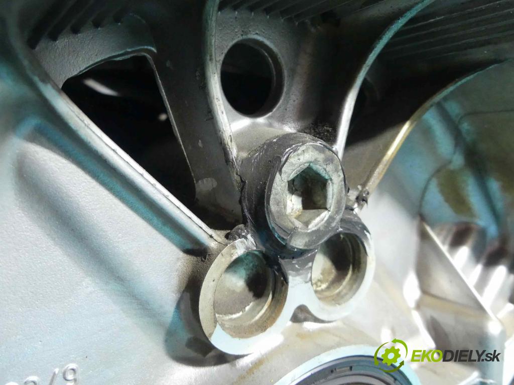 Jaguar XJ VII X350 2002-2009 4.2 V8 298KM: automatic 219 kW 4196 cm3 4- Blok motora 2W93-6015-DC (Blok motora)