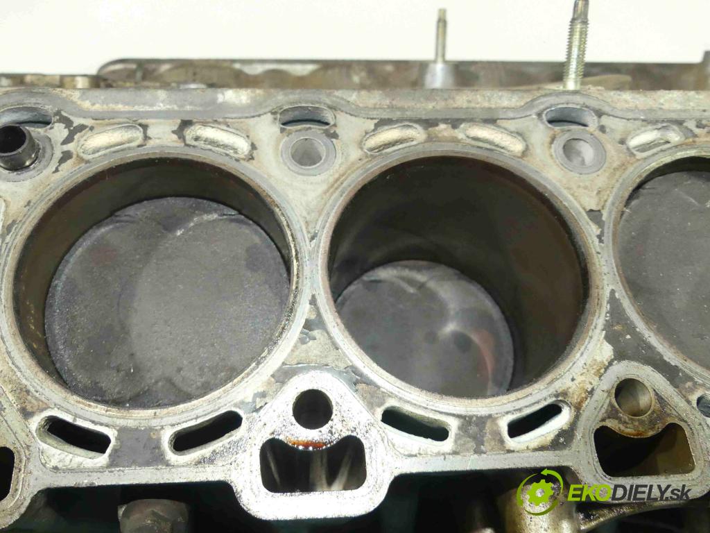 Jaguar XJ VII X350 2002-2009 4.2 V8 298KM: automatic 219 kW 4196 cm3 4- Blok motora 2W93-6015-DC (Blok motora)