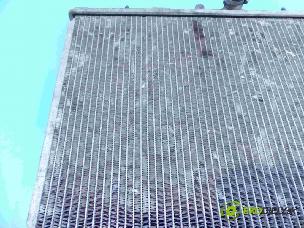 Citroen C4 I 2004-2011 1.6 hdi 90 HP manual 66 kW 1560 cm3 5- chladič  (Chladiče)