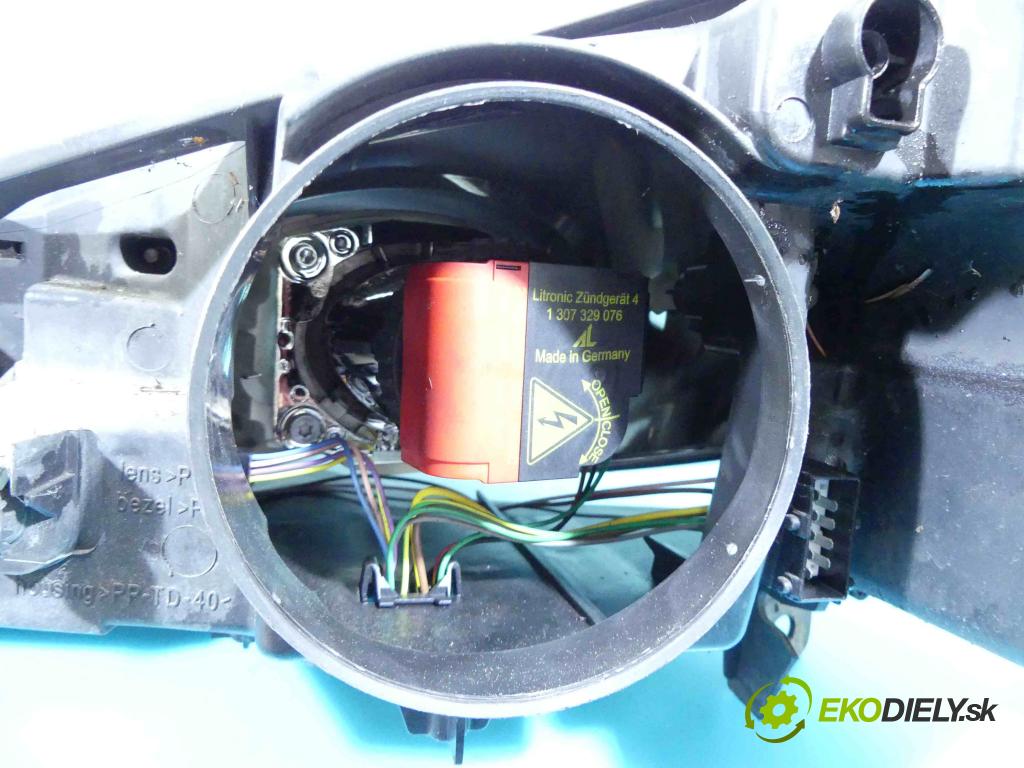 Peugeot 407 2.0 hdi 136 HP manual 100 kW 1997 cm3 4- Reflektor: pravý 0301213274 (Pravé)