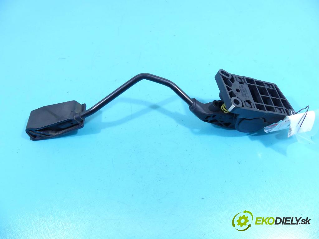 Peugeot 407 2.0 hdi 136 HP manual 100 kW 1997 cm3 4- pedále F00C3E2429 (Pedále)