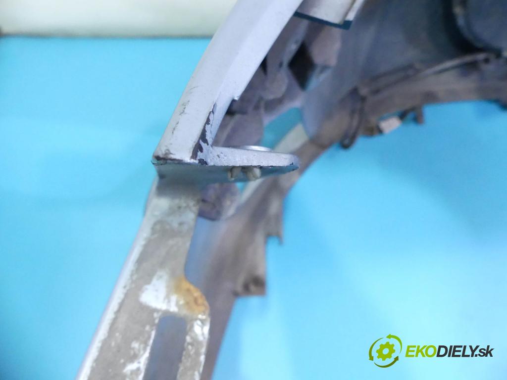 Peugeot 407 2.0 hdi 136hp manual 100 kW 1997 cm3 4- nárazník přední