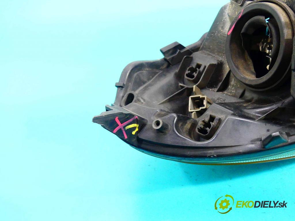 Nissan Micra K12 2003-2010 1.4 16v 88 HP manual 65 kW 1386 cm3 5- Reflektor: pravý 26010AX705 (Pravé)