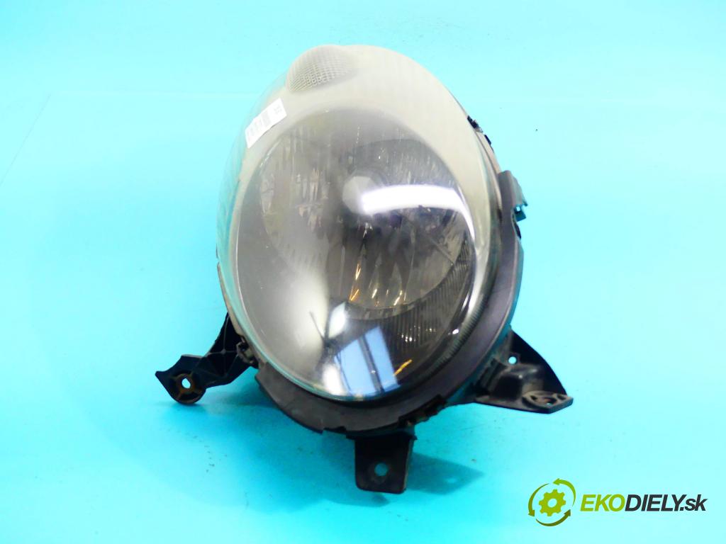 Nissan Micra K12 2003-2010 1.4 16v 88 HP manual 65 kW 1386 cm3 5- Reflektor: pravý 26010AX705 (Pravé)