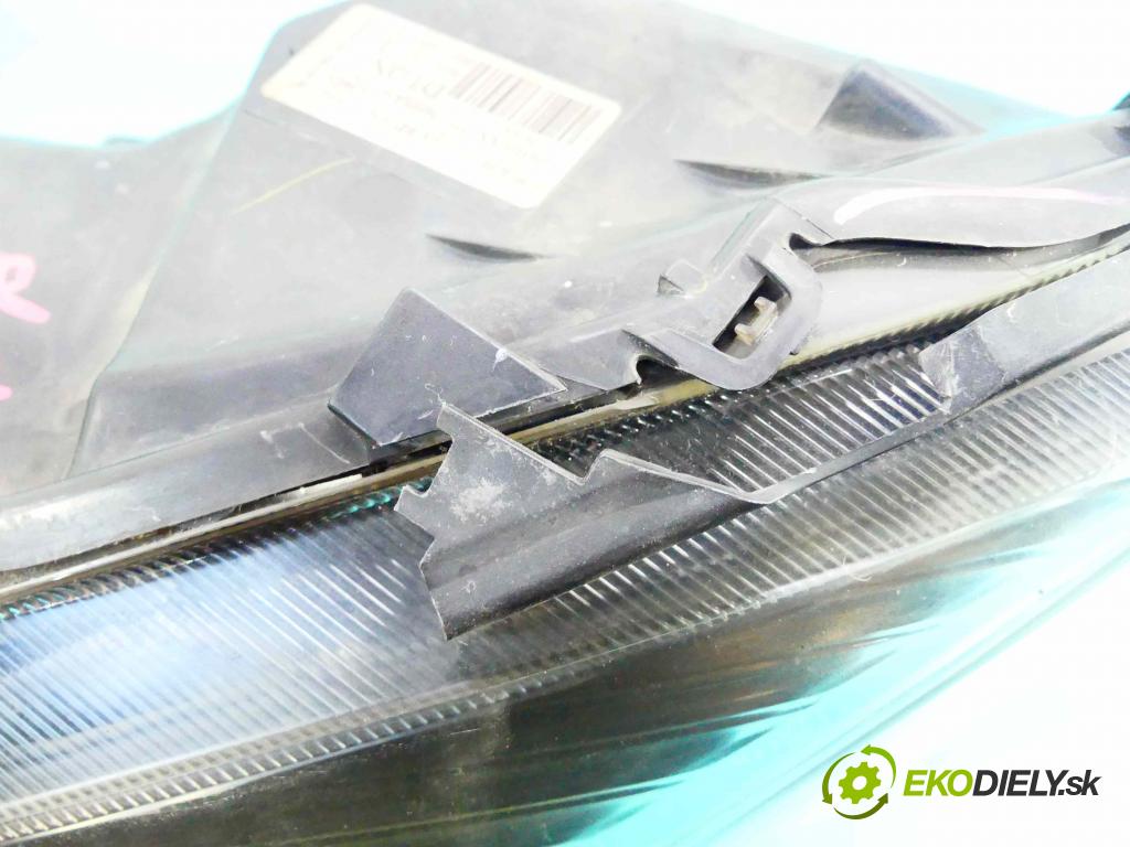 Nissan Micra K12 2003-2010 1.4 16v 88 HP manual 65 kW 1386 cm3 5- Reflektor: pravý 26010AX705 (Pravé)