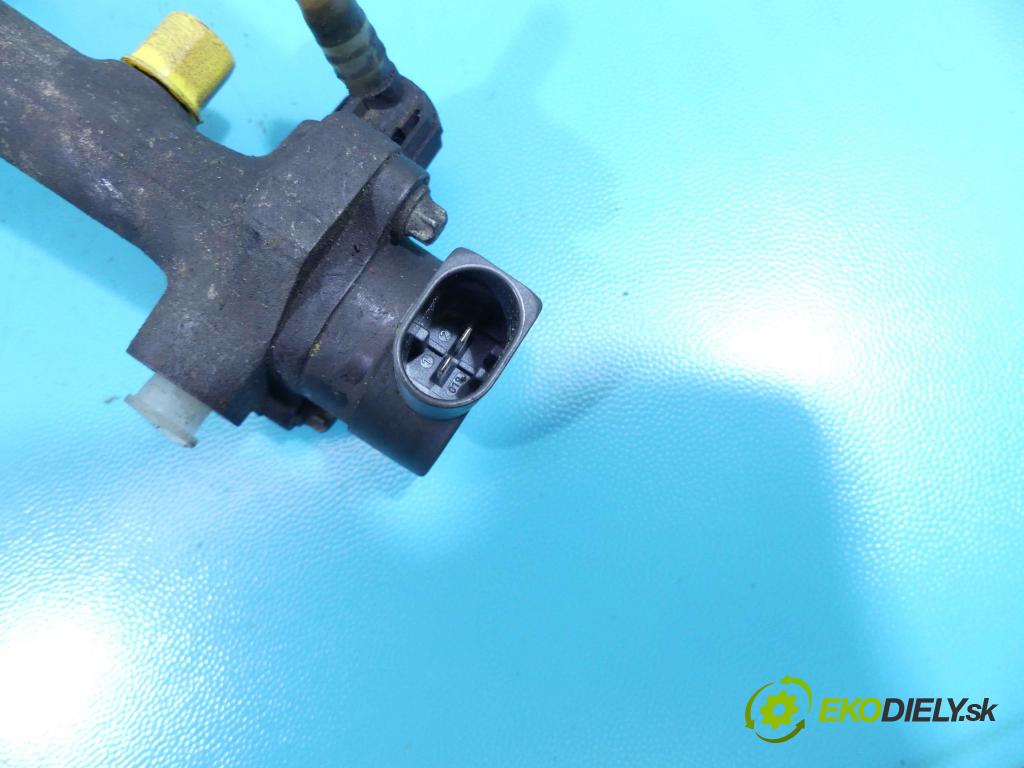 Mercedes Vaneo 1.7 cdi 90 HP automatic 66 kW 1689 cm3 5- lišta vstrekovacia 0281002498 (Vstrekovacie lišty)