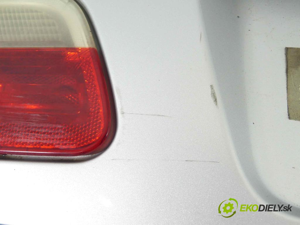 Bmw 3 E46 1998-2007 2.5 24v M52/TU 170 hp automatic 125 kW 2494 cm3 2- zadní kufrové dveře  (Zadní kapoty)