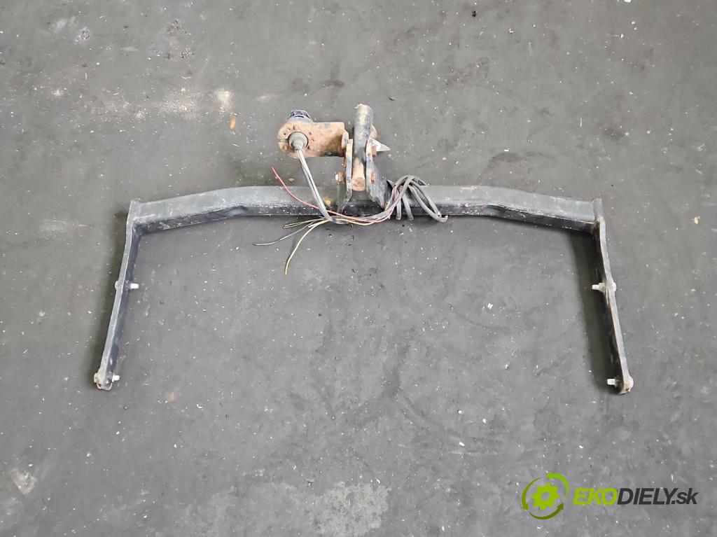 Seat Ibiza III 6L 2002-2008 1.4 16v 101 HP manual 74 kW 1390 cm3 3- Hák: vlečení:  (Ťažné zariadenie)