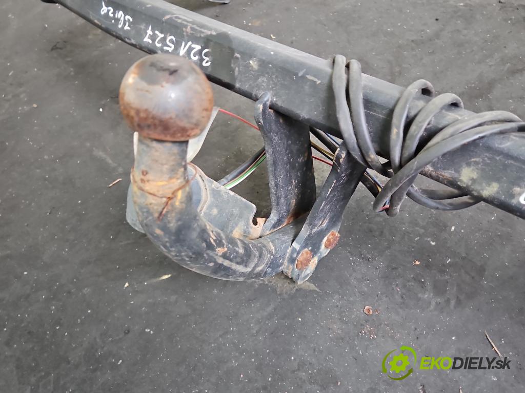 Seat Ibiza III 6L 2002-2008 1.4 16v 101 HP manual 74 kW 1390 cm3 3- Hák: vlečení:  (Ťažné zariadenie)