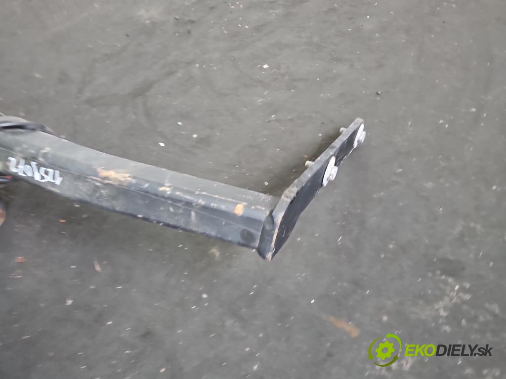 Seat Ibiza III 6L 2002-2008 1.4 16v 101 HP manual 74 kW 1390 cm3 3- Hák: vlečení:  (Ťažné zariadenie)