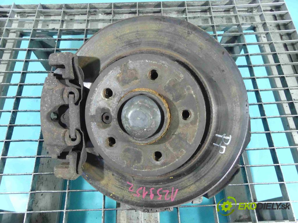 Bmw 3 E46 1998-2007 2.5 24v 170 HP automatic 125 kW 2494 cm3 2- náboj pravé  (Náboje)