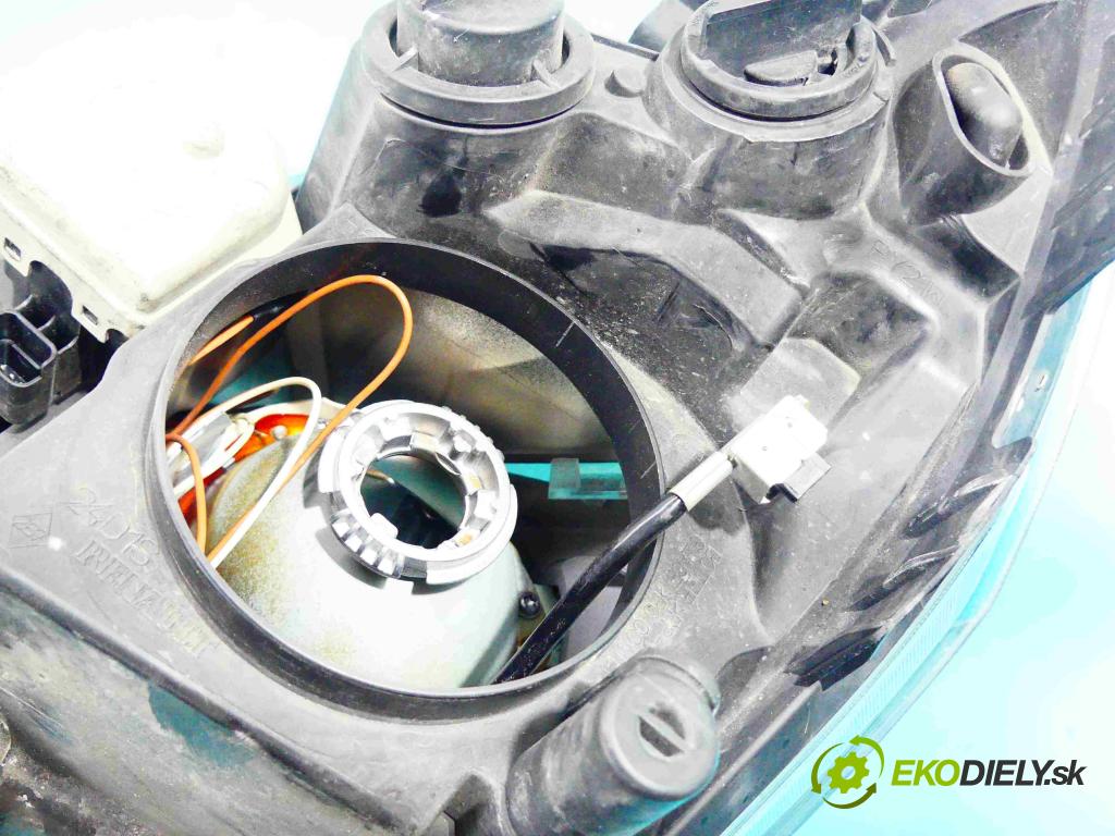 Renault Scenic II 2003-2009 1.9 dci 131 HP manual 96 kW 1870 cm3 5- Reflektor: pravý  (Pravé)