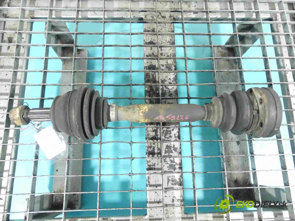 Fiat Stilo 1,8.0 16v 133 HP manual 98 kW 1747 cm3 3- poloos ľavé  (Poloosy)