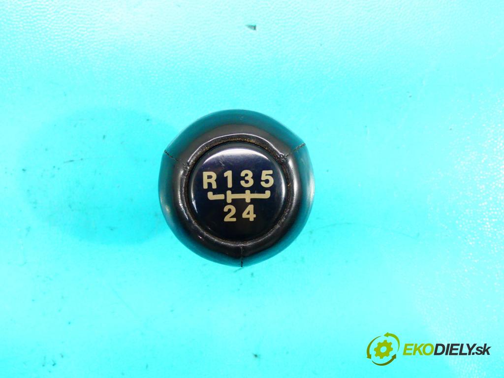 Vw Golf II 1983-1992 1.3 54 HP manual 40 kW 1272 cm3 5- Páka: Změny: stupeň,rýchlosť  (Rýchlostné páky / kulisy)