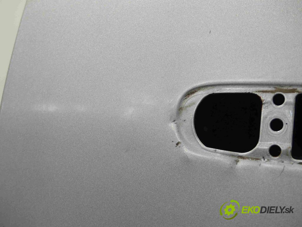 Honda CR-V II 2001-2006 2.0 16v 150 hp manual 110 kW 1998 cm3 5- zadní kufrové dveře  (Zadní kapoty)