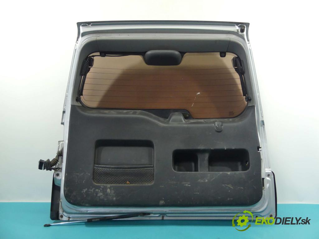 Honda CR-V II 2001-2006 2.0 16v 150 hp manual 110 kW 1998 cm3 5- zadní kufrové dveře  (Zadní kapoty)