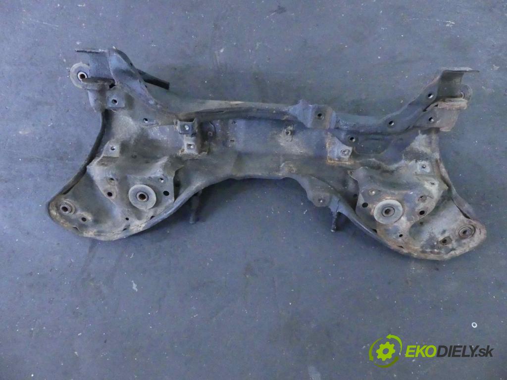 Mitsubishi Galant VIII 1993-2003 2.0 TD 90 hp manual 66 kW 1998 cm3 4- výztuha motoru