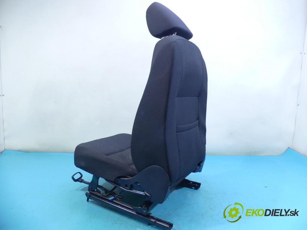 Vw Jetta VI 2010-2018 1.4 tsi 125 HP automatic 92 kW 1395 cm3 4- Sedačka pravý  (Sedačky, sedadlá)