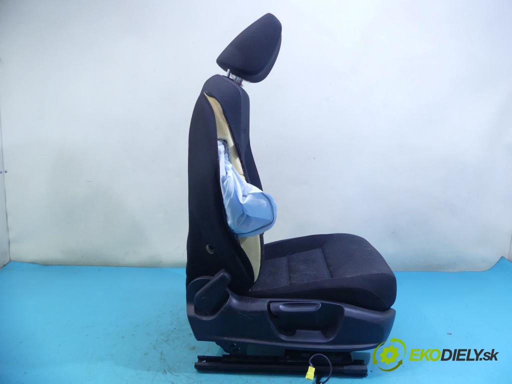 Vw Jetta VI 2010-2018 1.4 tsi 125 HP automatic 92 kW 1395 cm3 4- Sedačka pravý  (Sedačky, sedadlá)