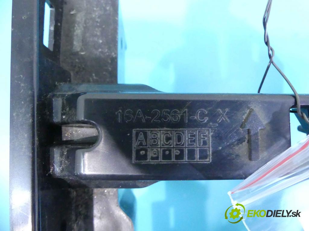 Land rover Discovery Sport 2014-2019 L550 2.0 D 179KM automatic 132 kW 1965 cm3 5- operadlo FK72-14K042 (Lakťové opierky)