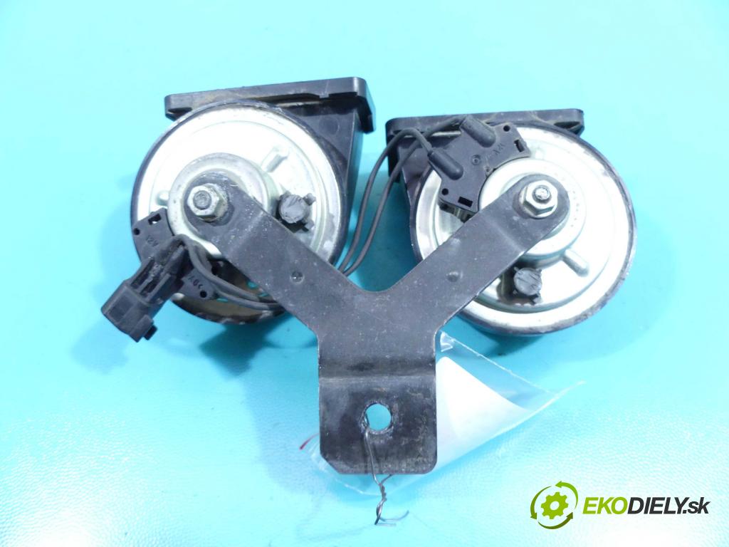 Tappeto Bagagliaio In PE Per Land Rover Discovery Sport 2014-2019 - Bordi Rialzati 4 Cm, Resistente Da -40° A +80°, Anti Sporco, Ecologico, Misura Laser