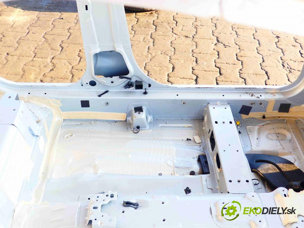 Ford Focus Mk3 2010-2018 1.6 tdci 116 hp manual 85 kW 1560 cm3 5- práh levý  (Ostatní)