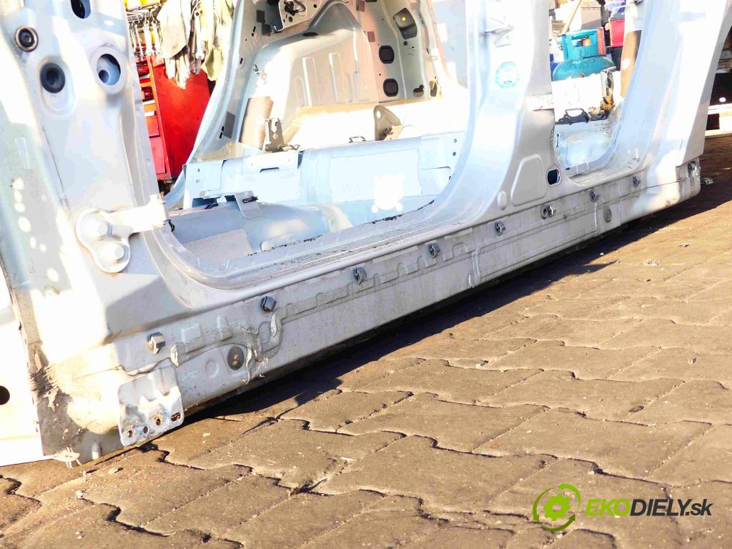 Ford Focus Mk3 2010-2018 1.6 tdci 116 hp manual 85 kW 1560 cm3 5- práh levý  (Ostatní)