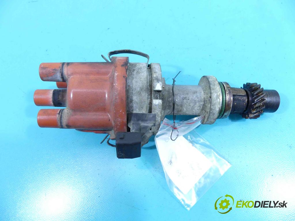 Audi A4 B5 1994-2001 1.6 101 HP manual 74 kW 1595 cm3 4- rozdeľovač 050905205AR (Rozdeľovače)