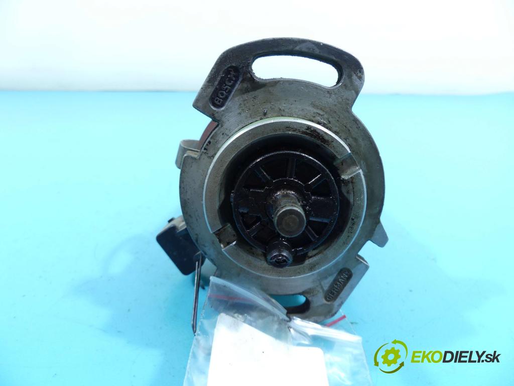 Vw Polo III 6N 1994-2001 1.0 45KM manual 33 kW 1043 cm3 3- rozdeľovač 030905205AA (Rozdeľovače)