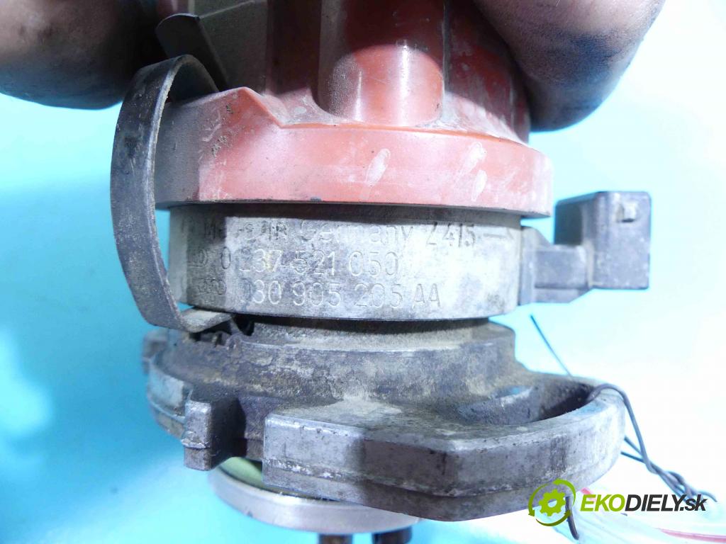 Vw Polo III 6N 1994-2001 1.0 45KM manual 33 kW 1043 cm3 3- rozdeľovač 030905205AA (Rozdeľovače)